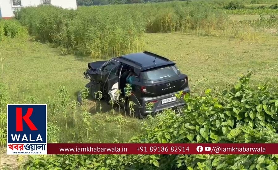 গোয়ালপোখরে টোটো ও ছোট গাড়ির মুখোমুখি সংঘর্ষ