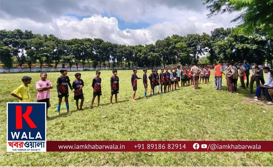 শ্রীকৃষ্ণপুর হাইস্কুলে আন্তঃশ্রেণী নকআউট ফুটবল টুর্নামেন্ট